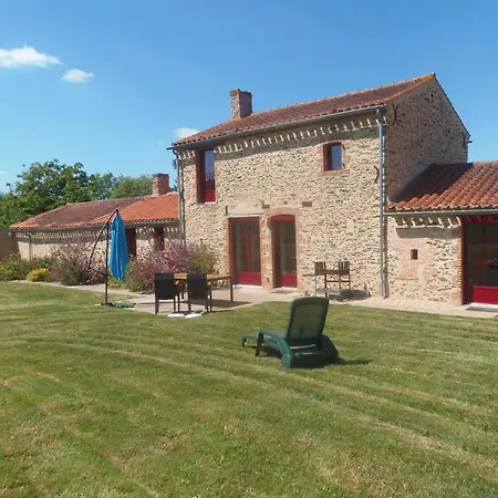 Casa de Férias Familial Avec Jardin Privé Et Wifi à - Fr-1-426-458