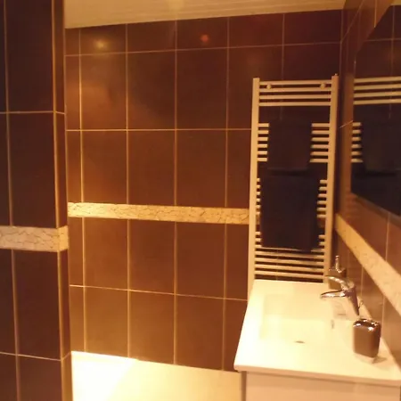 Familial Avec Jardin Privé Et Wifi à - Fr-1-426-458 *