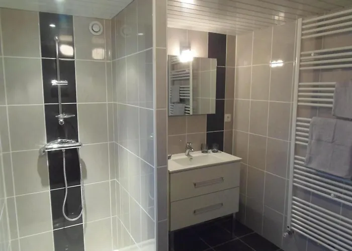 Hébergement de vacances Familial Avec Jardin Privé Et Wifi à - Fr-1-426-458 *